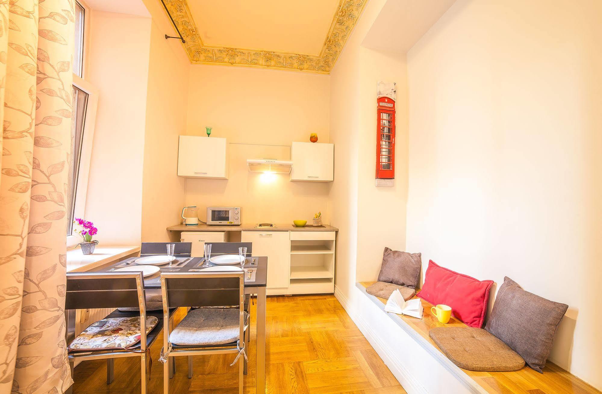Mosaic Center Apartments ريغا المظهر الخارجي الصورة